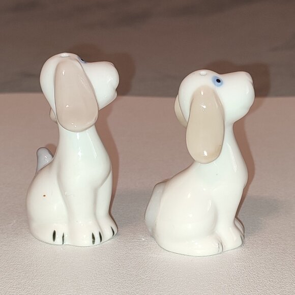 Dogs Puppies Salt Pepper Shakers S&P Shaker Set Porcelain Cottage Core Vintage - Picture 5 of 9